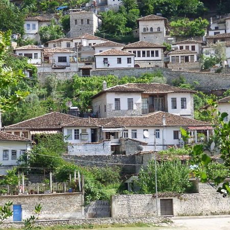 Guesthouse & Hostel Lorenc Berat Dış mekan fotoğraf