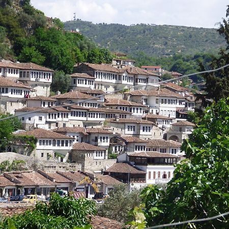 Guesthouse & Hostel Lorenc Berat Dış mekan fotoğraf