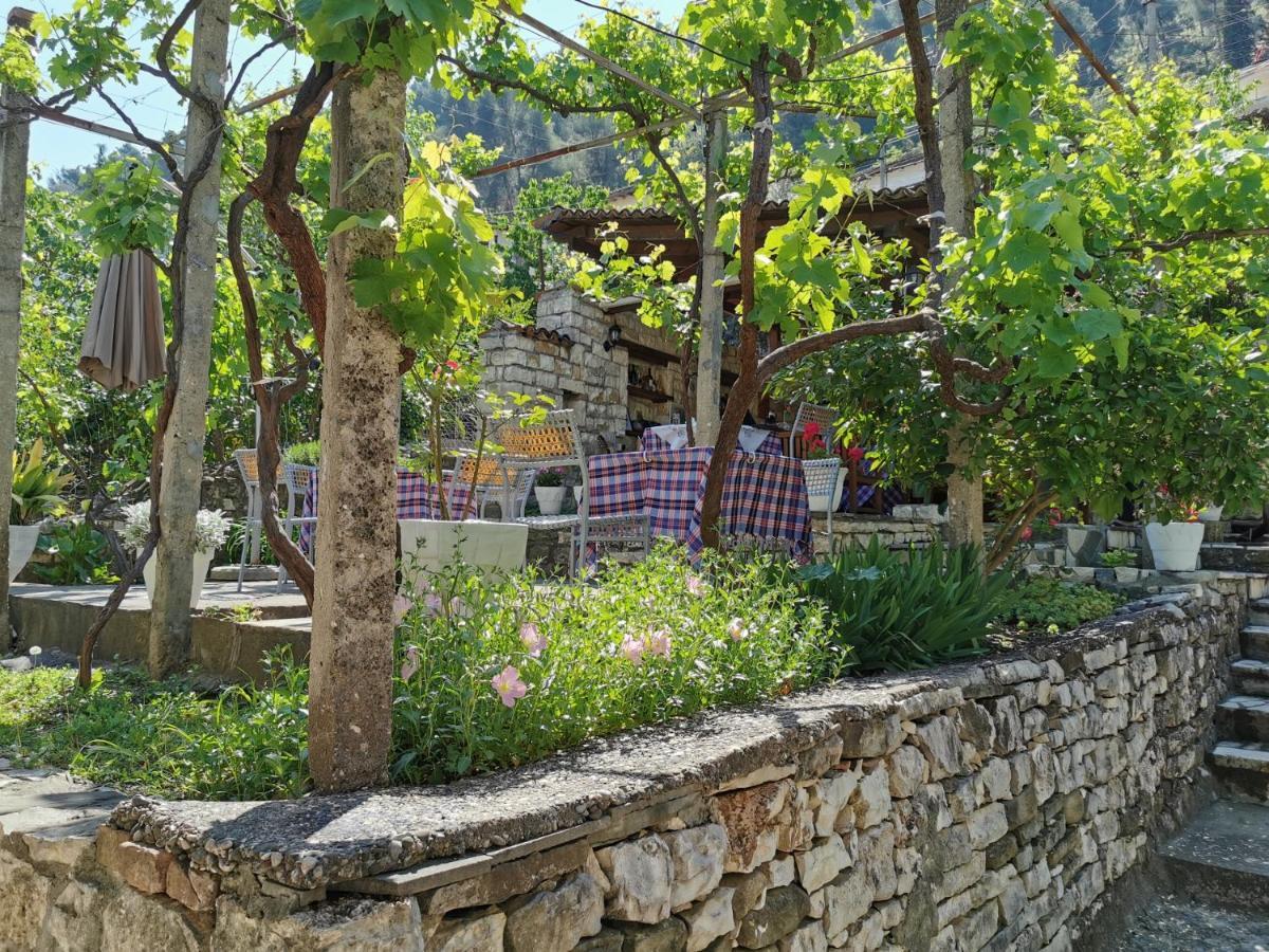 Guesthouse & Hostel Lorenc Berat Dış mekan fotoğraf