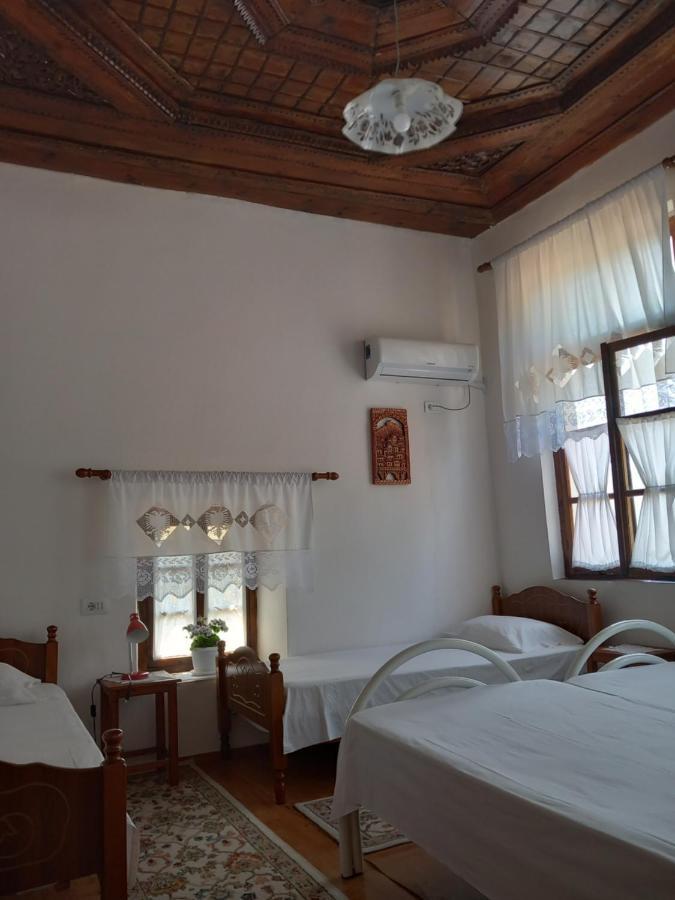 Guesthouse & Hostel Lorenc Berat Dış mekan fotoğraf