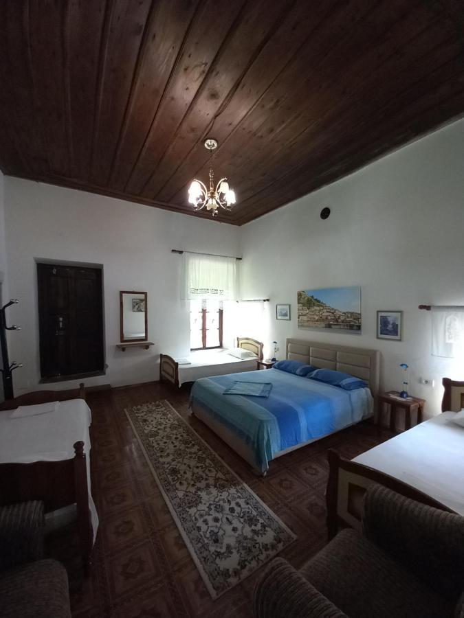 Guesthouse & Hostel Lorenc Berat Dış mekan fotoğraf