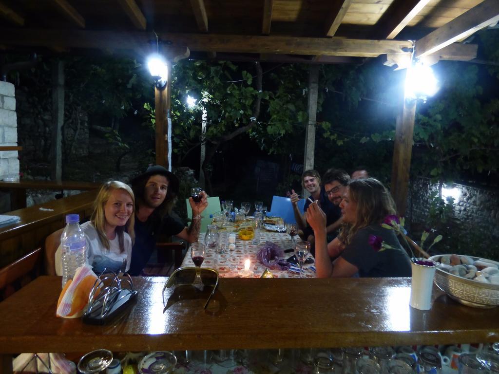 Guesthouse & Hostel Lorenc Berat Dış mekan fotoğraf