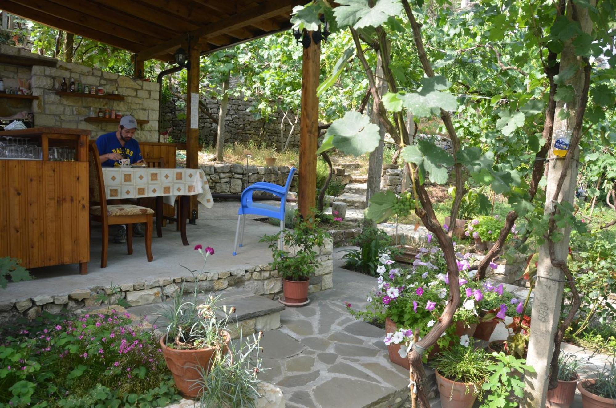 Guesthouse & Hostel Lorenc Berat Dış mekan fotoğraf
