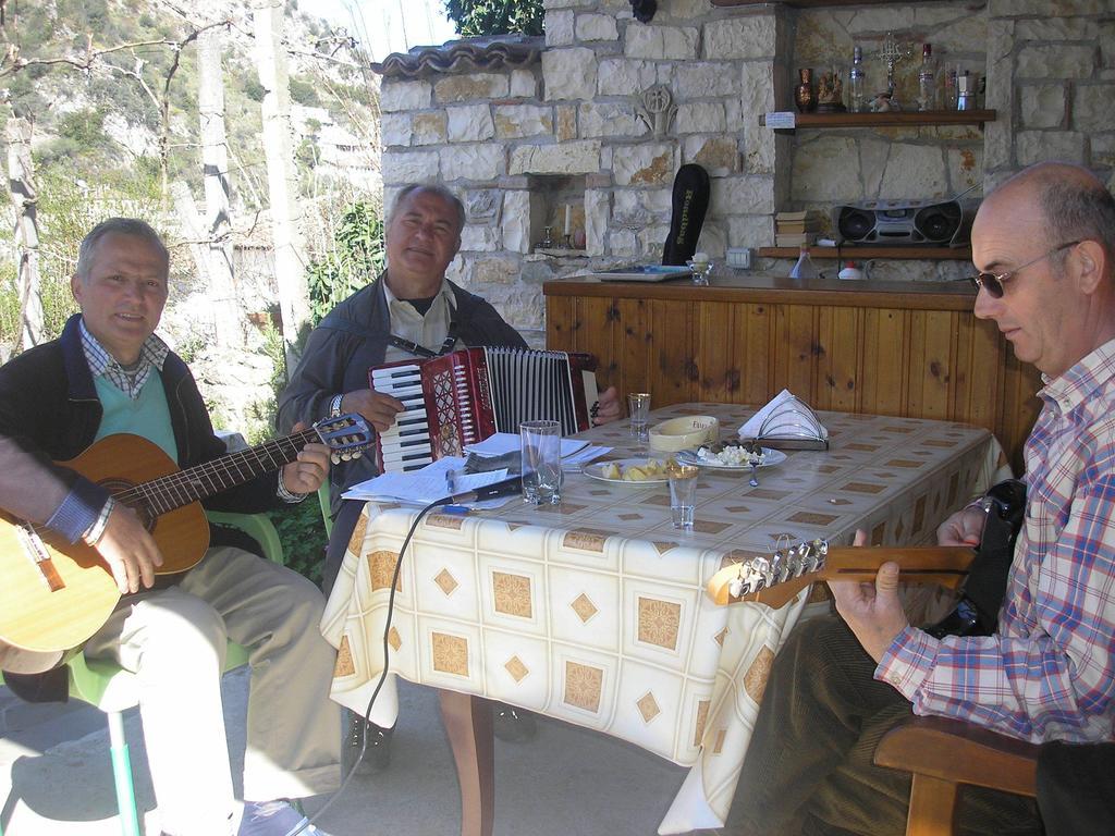Guesthouse & Hostel Lorenc Berat Dış mekan fotoğraf