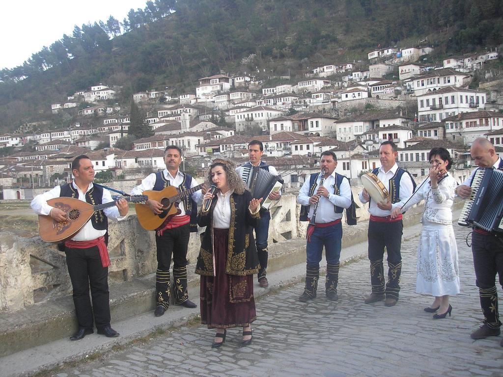 Guesthouse & Hostel Lorenc Berat Dış mekan fotoğraf