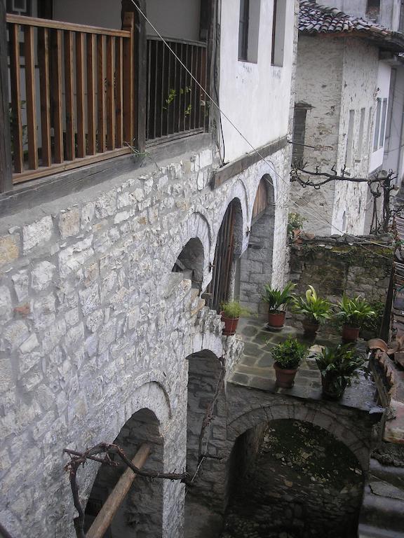 Guesthouse & Hostel Lorenc Berat Dış mekan fotoğraf