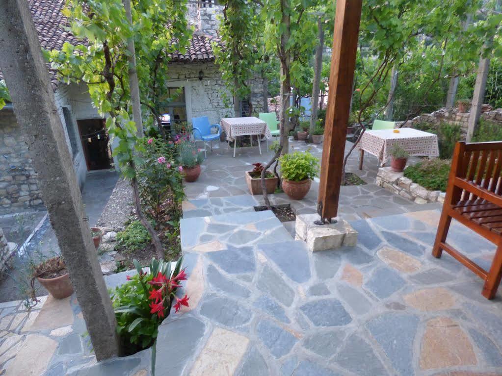 Guesthouse & Hostel Lorenc Berat Dış mekan fotoğraf